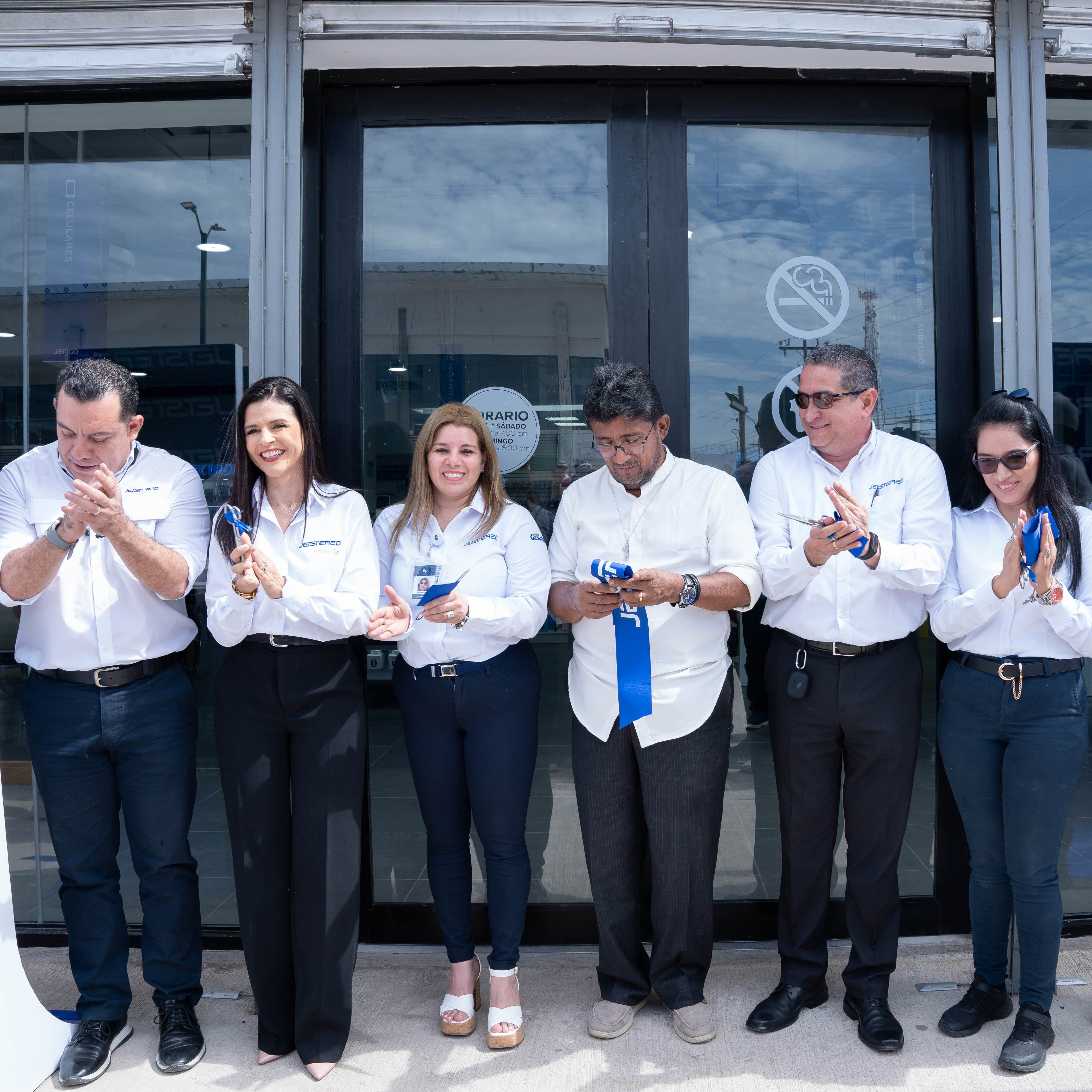 Jetstereo apertura nueva tienda como parte de su compromiso con los clientes de la Sultana del Sur