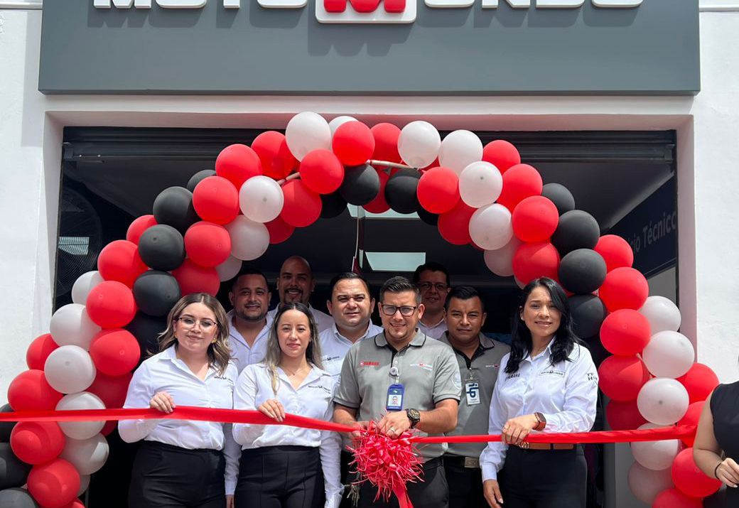 Motomundo abre su tienda número 101 y llega a Copán Ruinas